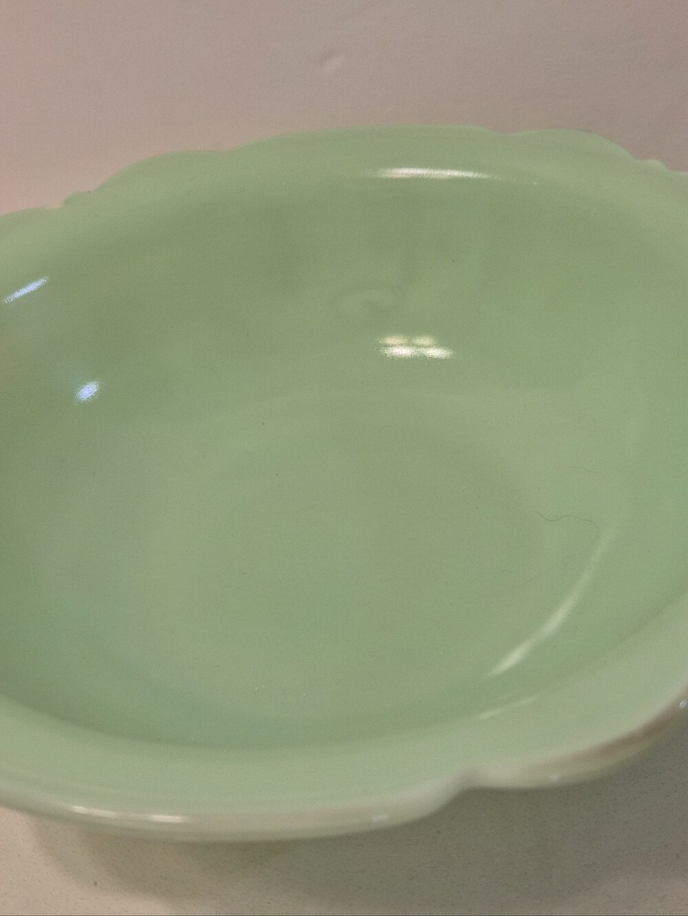 Vintage McKee Uranium Scalloped Edge Jadeite 8.5" Bowl